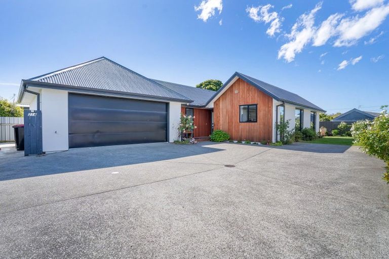 Photo of property in 214 Park Street, Winton, 9720