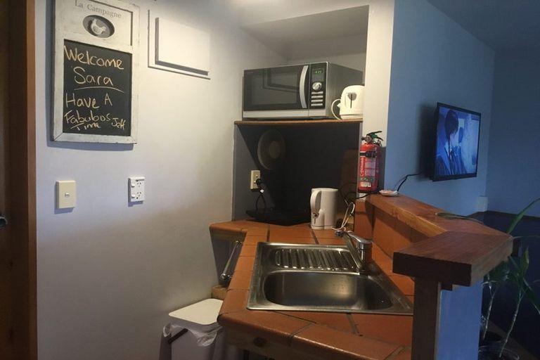 Photo of property in 2 Higgs Road, Mapua, 7005