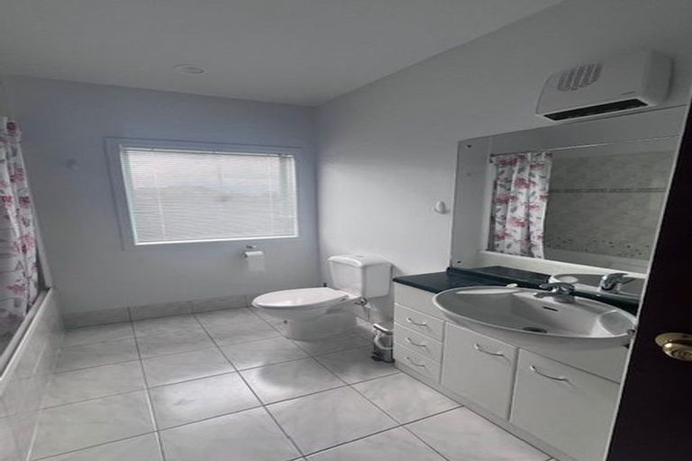 Photo of property in Ellerslie Court, 2/3c Harrison Road, Mount Wellington, Auckland, 1060