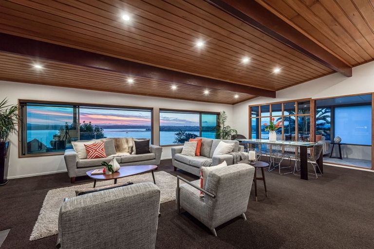 Photo of property in 17 Brigantine Drive, Beach Haven, Auckland, 0626