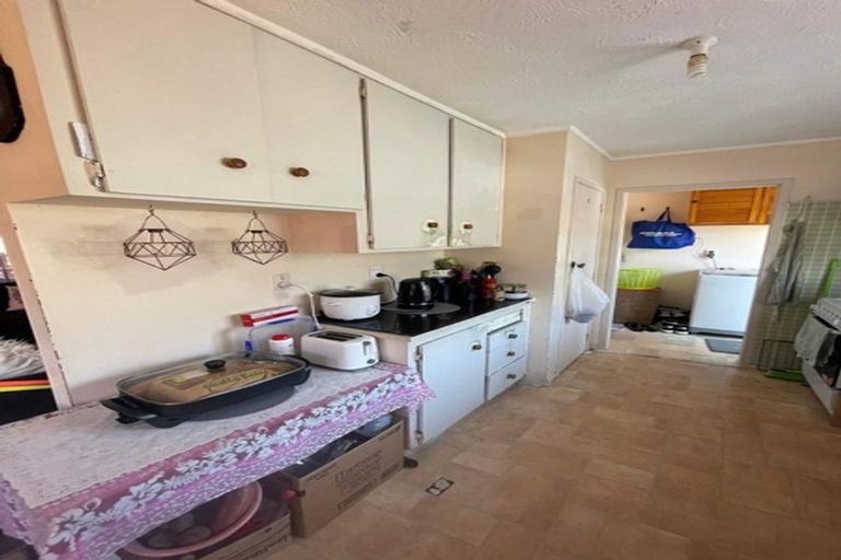 Photo of property in 2/20 Burundi Avenue, Clendon Park, Auckland, 2103