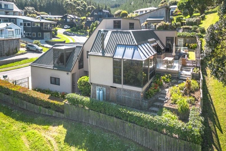 Photo of property in 118 Bambury Place, Onemana, Whangamata, 3691