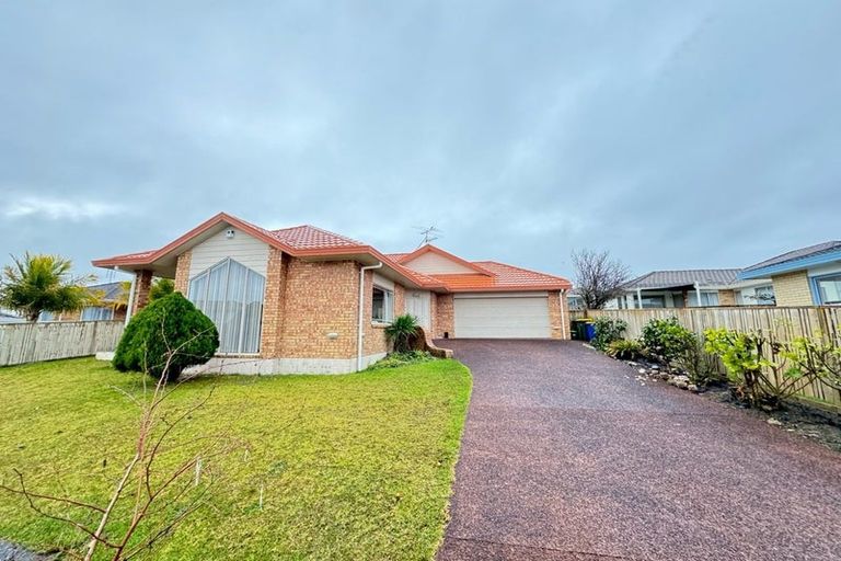 Photo of property in 1c Picasso Drive, West Harbour, Auckland, 0618