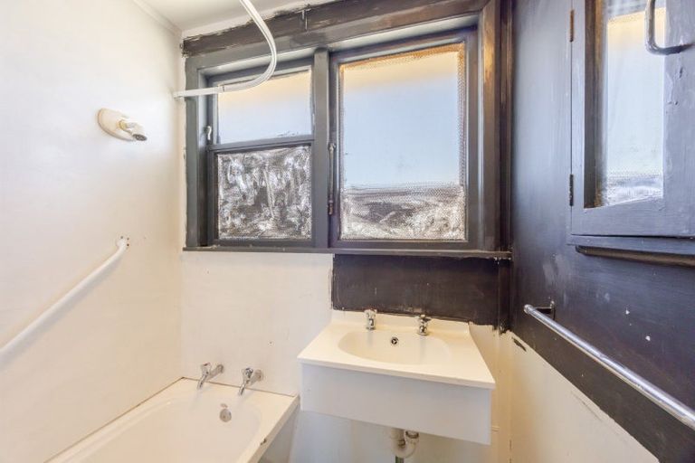 Photo of property in 25 Dockery Avenue, Onekawa, Napier, 4110