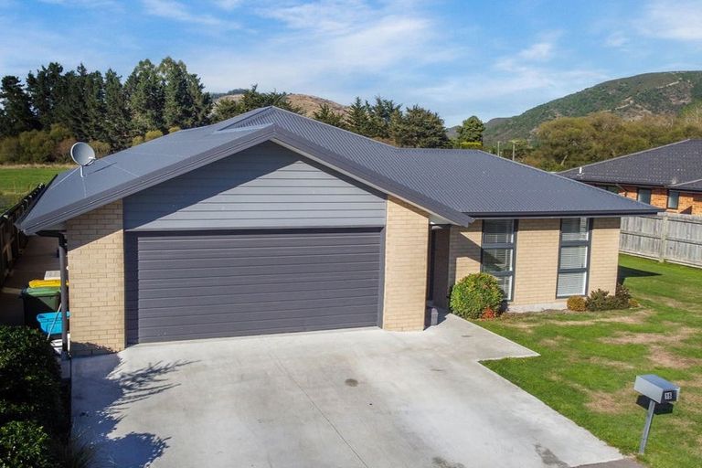 Photo of property in 16 Eric Batchelor Place, Waimate, 7924