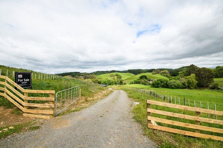 Photo of property in 38 Fry Road, Halcombe, Feilding, 4777