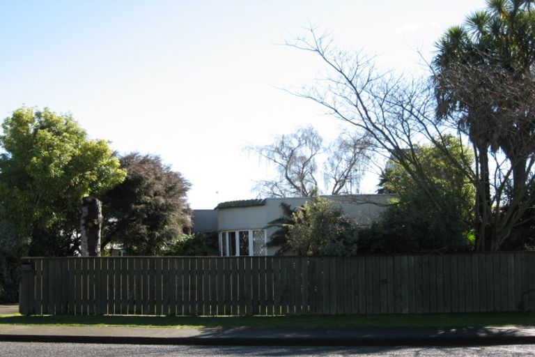 Photo of property in 802 Hastings Street North, Hastings, 4122