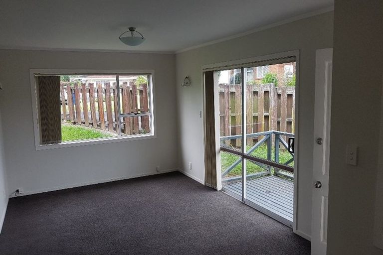 Photo of property in 30 Faith Bullock Place, New Lynn, Auckland, 0600