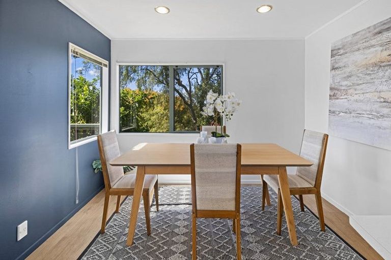 Photo of property in 2/18 Edgeworth Road, Glenfield, Auckland, 0629