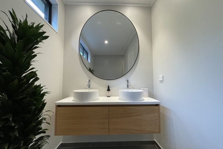 Photo of property in 83 Ladies Mile, Manly, Whangaparaoa, 0930