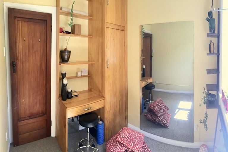 Photo of property in 40 Jackson Street, Island Bay, Wellington, 6023