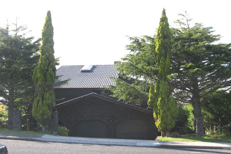 Photo of property in 40 Balmain Road, Chatswood, Auckland, 0626