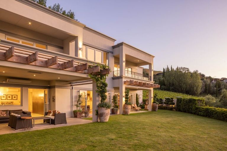 Photo of property in 137 Blackbarn Road, Havelock North, 4294