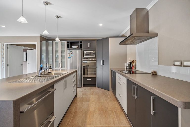 Photo of property in 16 Mandalay Key, Papamoa Beach, Papamoa, 3118