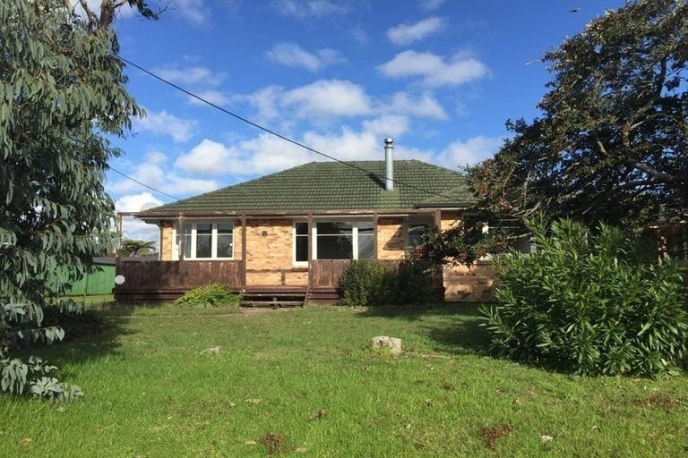 Photo of property in 45 Waipani Road, Te Atatu Peninsula, Auckland, 0610