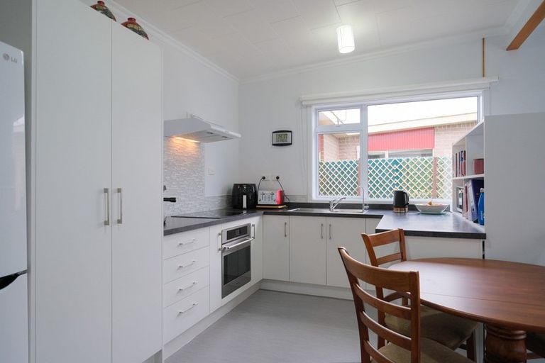 Photo of property in 1 Josephine Street, Caversham, Dunedin, 9012