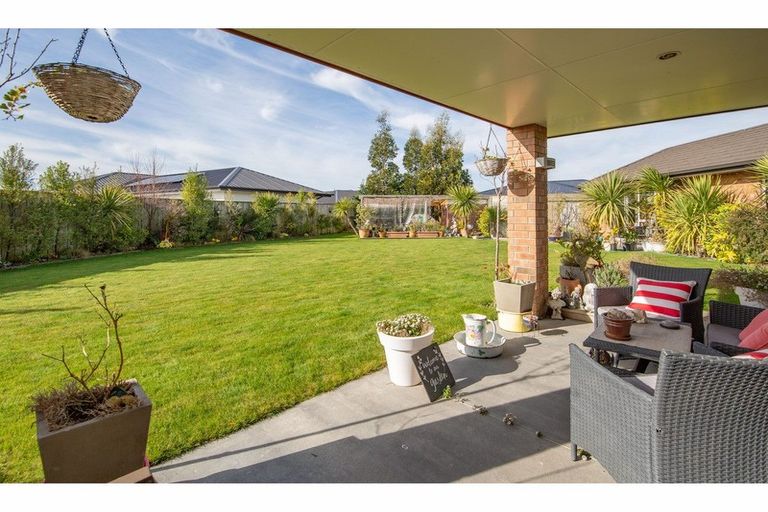 Photo of property in 6 Te Waihora Street, Pegasus, 7612