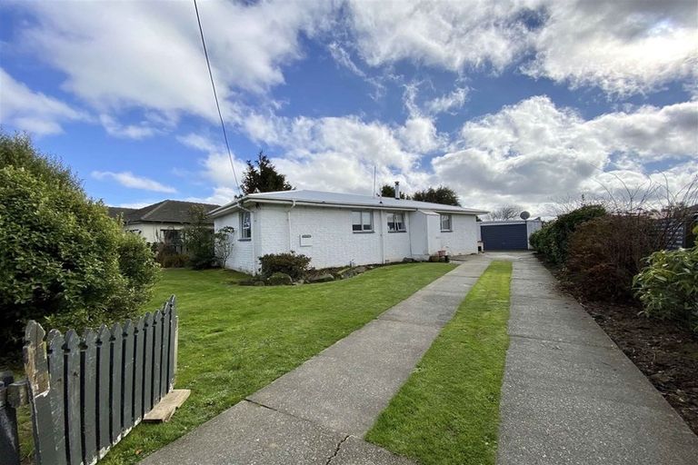 Photo of property in 114 Bay Road, Grasmere, Invercargill, 9810