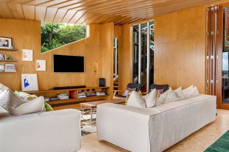 Photo of property in 19 Jubilee Avenue, Devonport, Auckland, 0624