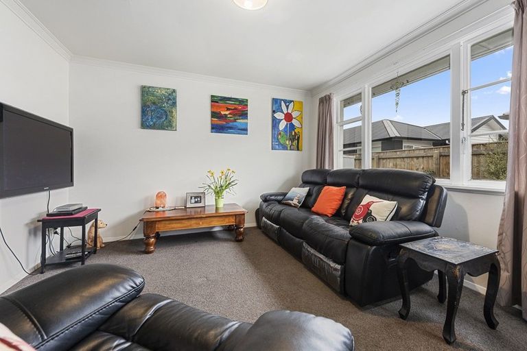 Photo of property in 2/756 Fergusson Drive, Elderslea, Upper Hutt, 5018
