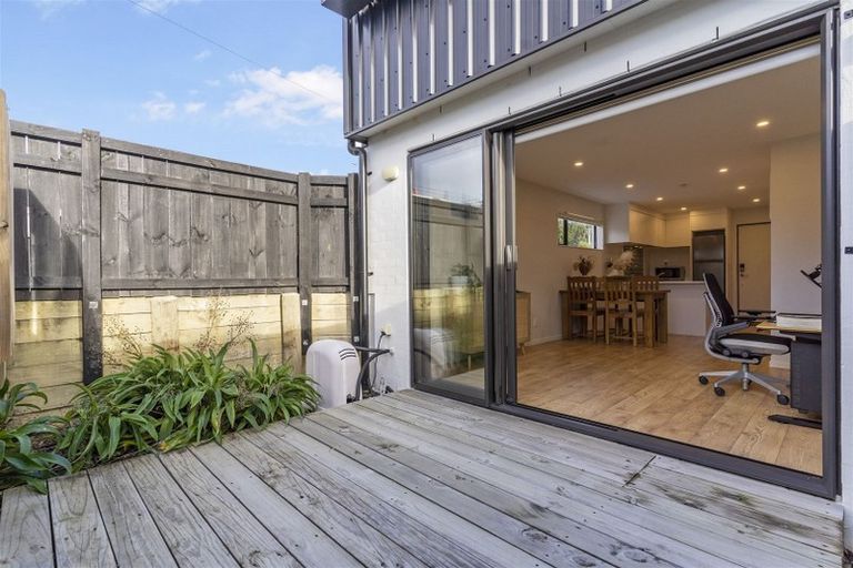 Photo of property in 9/36 Kaipatiki Road, Glenfield, Auckland, 0629