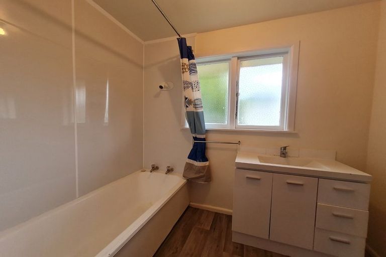 Photo of property in 54 Peer Street, Upper Riccarton, Christchurch, 8041