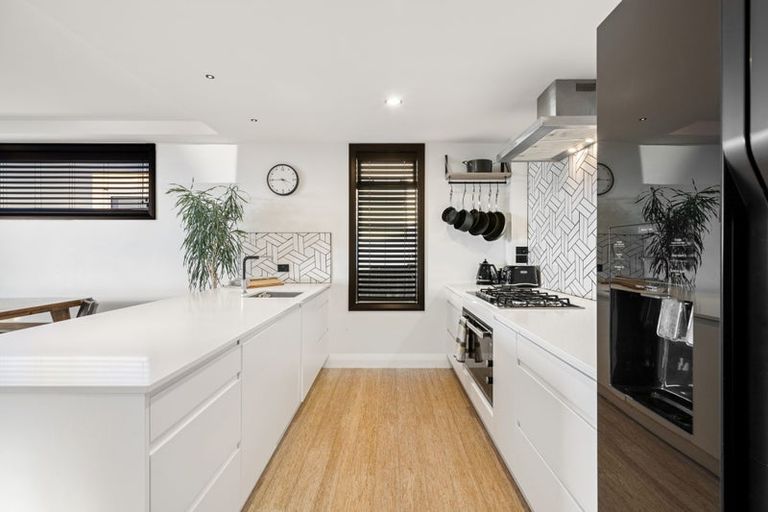 Photo of property in 10 Hawkshead Way, Westmorland, Christchurch, 8025