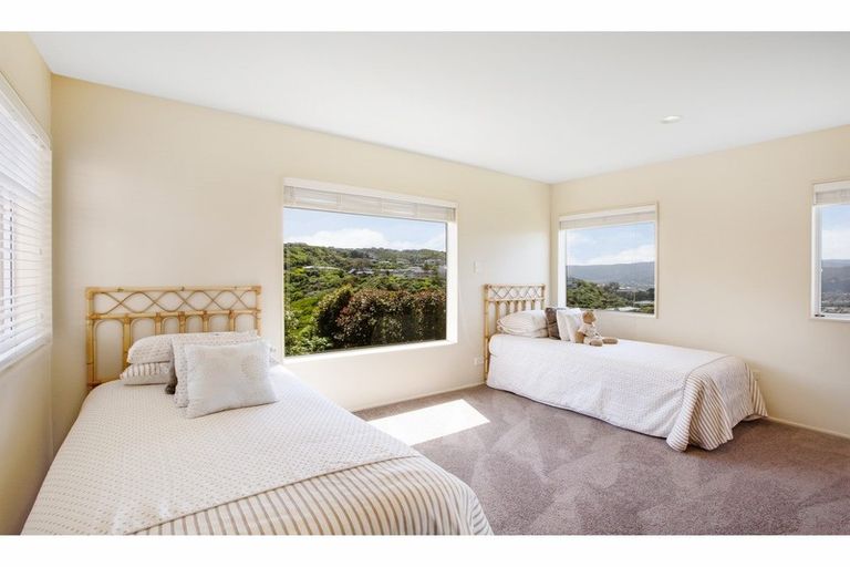 Photo of property in 15 George Gee Drive, Korokoro, Lower Hutt, 5012