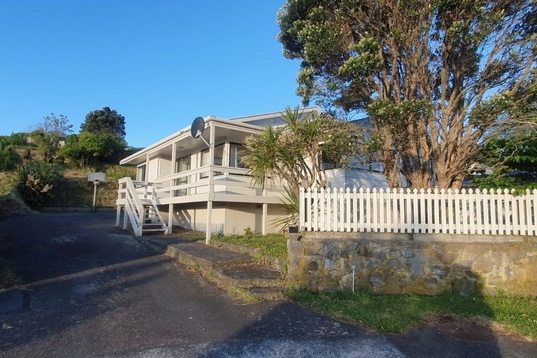 Photo of property in 8 Mayaro Crescent, Grenada Village, Wellington, 6037