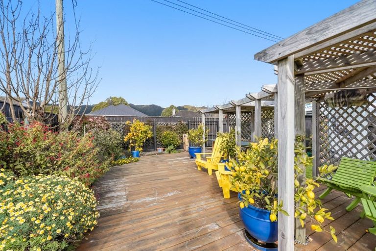 Photo of property in 356 Cambridge Terrace, Naenae, Lower Hutt, 5011