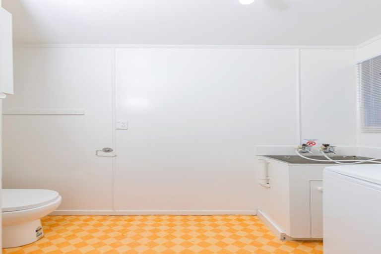 Photo of property in 10a Hamblyn Place, Ranui, Auckland, 0612