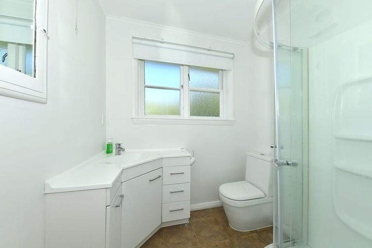 Photo of property in 16 Attlee Crescent, Bryndwr, Christchurch, 8053