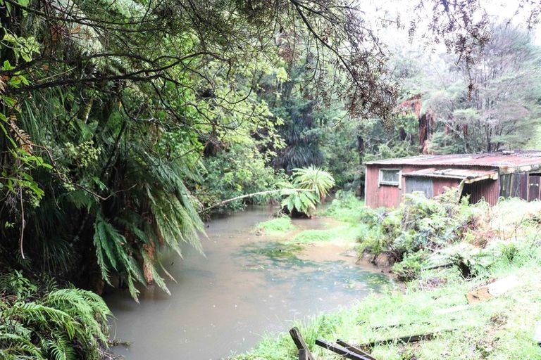 Photo of property in 206 Nelson Road, Hukerenui, Hikurangi, 0182