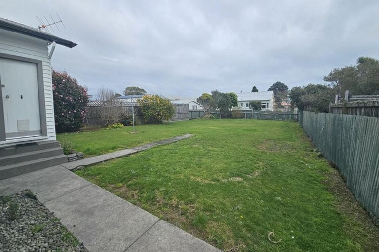 Photo of property in 46 Sackville Street, Fitzroy, New Plymouth, 4312