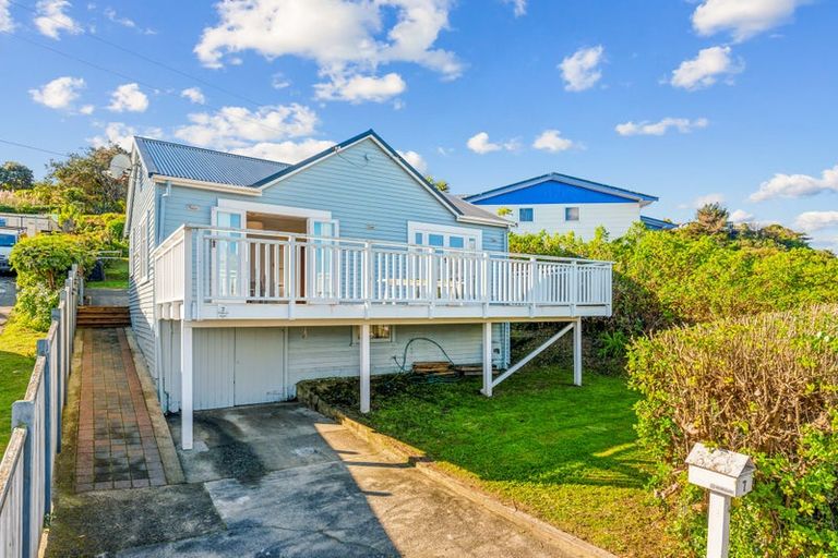 Photo of property in 7 Onepoto Road, Titahi Bay, Porirua, 5022