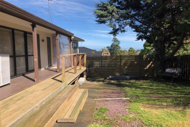 Photo of property in 17 Crail Court, Totara Heights, Auckland, 2105