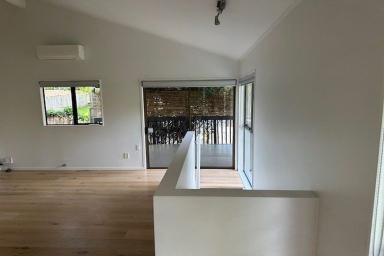 Photo of property in 1/10 Newstead Avenue, Browns Bay, Auckland, 0632