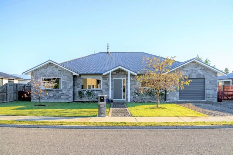 Photo of property in 16 Gimson Street, Solway, Masterton, 5810