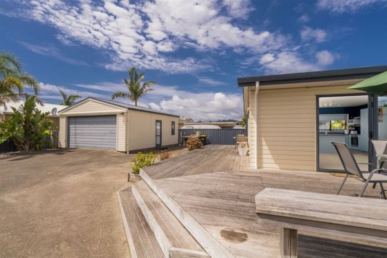 Photo of property in 43 Park Lane, Whitianga, 3510