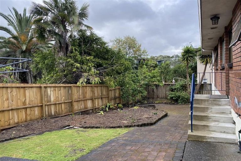 Photo of property in 2/2 Westbourne Road, Murrays Bay, Auckland, 0630