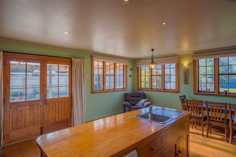 Photo of property in 28 Davie Street, Temuka, 7920