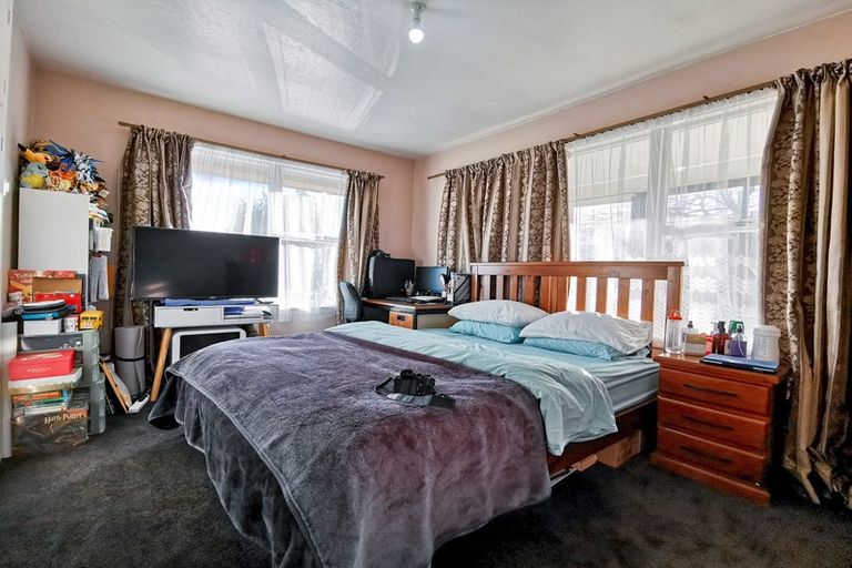 Photo of property in 1/66 Division Street, Riccarton, Christchurch, 8041