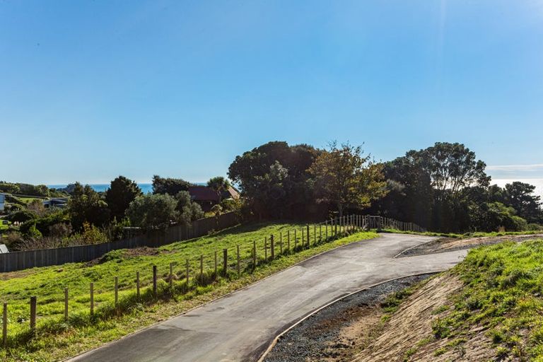 Photo of property in 66 Muri Road, Pukerua Bay, 5026