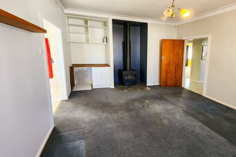 Photo of property in 215 Mayfair Avenue, Mayfair, Hastings, 4122