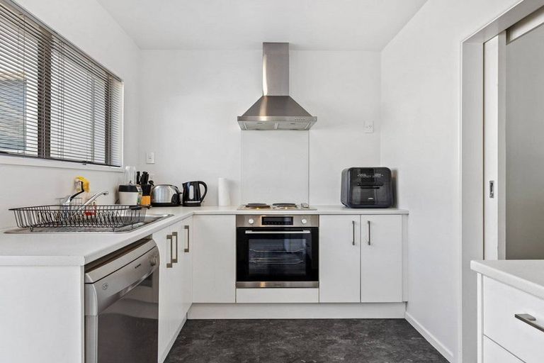 Photo of property in 76 Trafalgar Street, St Albans, Christchurch, 8014