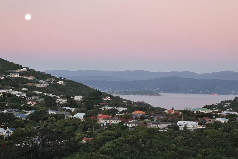 Photo of property in 5 Cavalry Close, Crofton Downs, Wellington, 6035