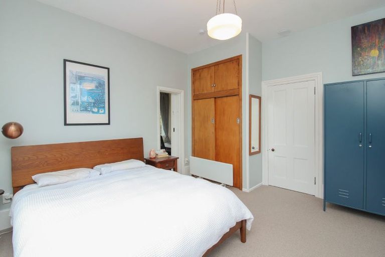 Photo of property in 35 Farm Road, Northland, Wellington, 6012