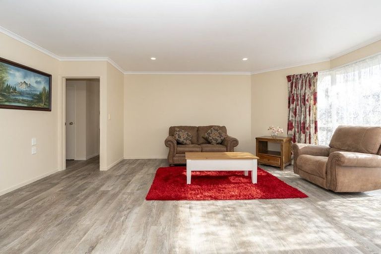 Photo of property in 29 Lloyd Drive, Nawton, Hamilton, 3200