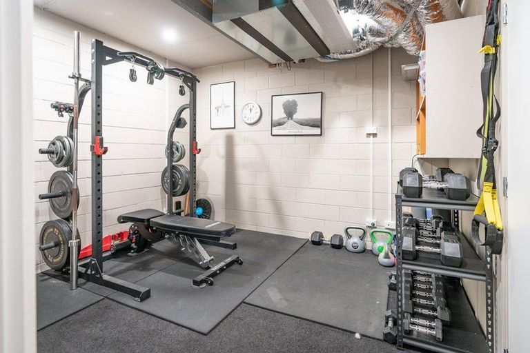 Photo of property in 60 Hawker Street, Mount Victoria, Wellington, 6011