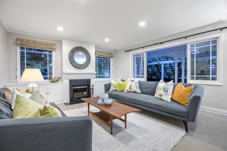 Photo of property in 55 Churchouse Road, Greenhithe, Auckland, 0632